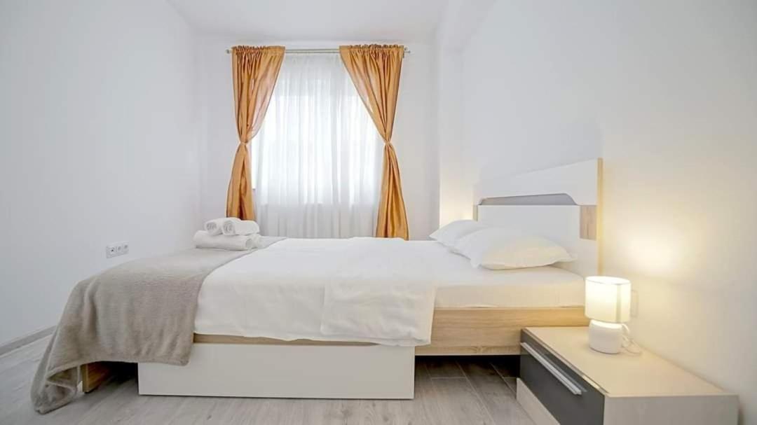 Giorgia And Ary Apartman Brassó Kültér fotó